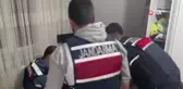 İzmir'de terör örgütlerine yönelik operasyonda 10 şüpheli gözaltına alındı