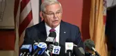Rüşvet almakla suçlanan ABD'li senatör Bob Menendez, 100 bin dolar kefaletle serbest bırakıldı
