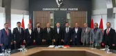 Kılıçdaroğlu, Antalya İl Başkanı ve İlçe Başkanlarıyla Görüştü