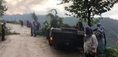 Rize'de takla atan araç uçuruma düşmekten ağaçlar sayesinde kurtuldu