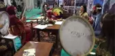 İranlı kadın Türk bayrağını kravat ve cüzdanlara işledi