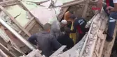 Tek Katlı Ahşap Ev Yıkımında 1 Kişi Yaralandı