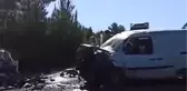 Manisa'da Otomobil ve Hafif Ticari Araç Çarpıştı: 2 Ölü, 3 Yaralı