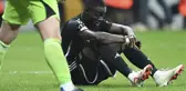 Beşiktaş'ta derbi öncesi sakatlık depremi! Bailly'nin Galatasaray maçında forma giymesi beklenmiyor