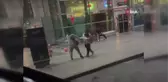 Bursa'da telefon kavgası kameralara yansıdı