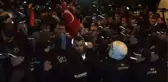 Ankara'da İsrail Büyükelçiliği önünde protesto! Polis, kalabalığı sakinleştirmeye çalıştı