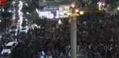 İsrail ordusu abluka altındaki Gazze'de hastane vurdu, Filistinliler sokaklara indi