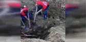 Mersin'de su kuyusu açmaya çalışan 2 kişi göçük altında kalarak öldü