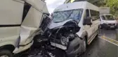 Kağıthane'de servis minibüsü ile panelvan çarpıştı: 8 yaralı