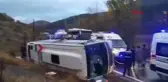 Amasya'da yolcu otobüsü devrildi: 20 yaralı