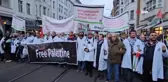Berlin'de Filistin'le Dayanışma Yürüyüşü