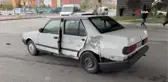 Kırmızı ışık ihlali yapan tır otomobile çarptı: 2 yaralı