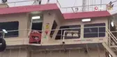 Zeytinburnu açıklarında karaya oturan gemiye kurtarma çalışmaları