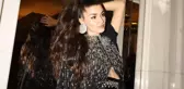 Kırmızı halıda kuğu gibi süzüldü! Hande Erçel, Arabistan'daki tarzıyla büyüledi