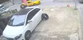 Eski Milli Futbolcu Oktay Derelioğlu'na Yol Verme Tartışmasında Darp