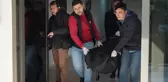 Müdür yardımcısı boğazı bıçakla kesilmiş halde bulundu