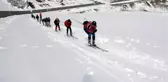 Bitlis'te kayaklı koşu sporcuları Nemrut Dağı'nda antrenman yapıyor