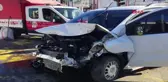 Mersin'de Hafif Ticari Araç Kazası: 2 Yaralı
