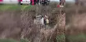 Otomobil su kanalına düştü... Can pazarı kamerada