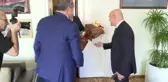 İzmir Veteriner Hekimleri Odası Başkanı Selim Özkan, İzmir Büyükşehir Belediye Başkanı Tunç Soyer'e Destek Ziyaretinde Bulundu