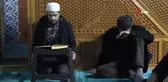 Şehitler için sabah namazında dua edildi