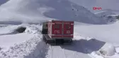 Ağrı'da Kardan Kapanan Yol Açıldı, Hasta 4 Kardeş Hastaneye Ulaştırıldı