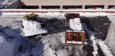 Bitlis'te kamyonlarla kar taşınıyor