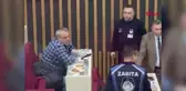 Bolu Belediye Başkanı Tanju Özcan, Zafer Partisi Bolu Belediye Başkan adayı İlkay Bayrak ile tartıştı