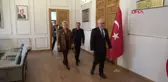 Emekli öğretmenler deprem bölgesine bağış yaptı