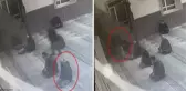 Namaz kılan arkadaşını defalarca bıçaklamıştı! Camideki korkunç cinayet anbean kamerada