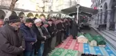 Bursa'da ailesini katleden şahıs adliyeye, katledilen aile ise gözyaşlarıyla toprağa verildi