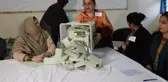 Pakistan seçimlerinde son durum! Oy verme işlemi dün saat 17.00'da bitti, sonuç hala açıklanmadı