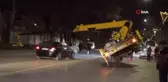 Ankara'da bayrak asan vinç yan yattı