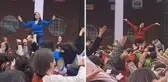 Öğrencilerini her sabah dans eşliğinde sınıflara alıyor