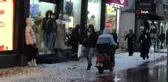 Batman'da dolu yağışı yolları beyaza bürüdü