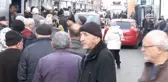 Et ve Süt Kurumu önünde ucuz et kuyrukları uzuyor