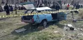 Otomobil, durakta bekleyenlerin arasına daldı: 3 ölü, 6 yaralı