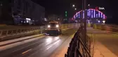 Erzurum'da yoğun kar yağışı ve buzlanma kazalara neden oldu