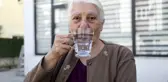 80 yıldır yağmur suyu içiyor: Çayı güzel kahvesi köpüklü olur