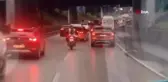 Ambulansa eskortluk yapan motosiklet sürücüsü kameraya yansıdı