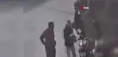Çalıntı motosiklet ile geldi, başka bir motosiklet çaldı... O anlar kamerada