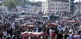 Ramazan Bayramı'nı fırsat bilenler Eminönü'ne akın etti