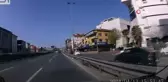 İstanbul'da motosiklet sürücüsü trafiği tehlikeye attı