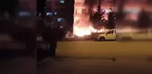 Alev topuna dönen otomobil kullanılamaz hale geldi