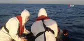 Ayvacık açıklarında Yunan unsurlarınca ölüme terk edilen 7'si çocuk 14 kaçak göçmen kurtarıldı