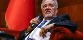 İlber Ortaylı THY uçağında rahatsızlandı! Sefer gecikmeli gerçekleşti