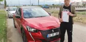 Sıfır kilometre diye aldığı otomobil hasarlı çıktı: Direklerine kadar aracımı boyamışlar