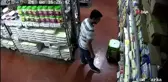 Şanlıurfa'da markette kaşar hırsızlığı kamerada