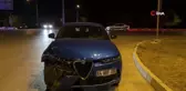 Burdur'da kavşağa kontrolsüz giren aracın çarptığı otomobil takla attı: 2 yaralı