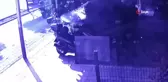 Adana'da otomobil kahvehaneye girdi... O anlar kamerada